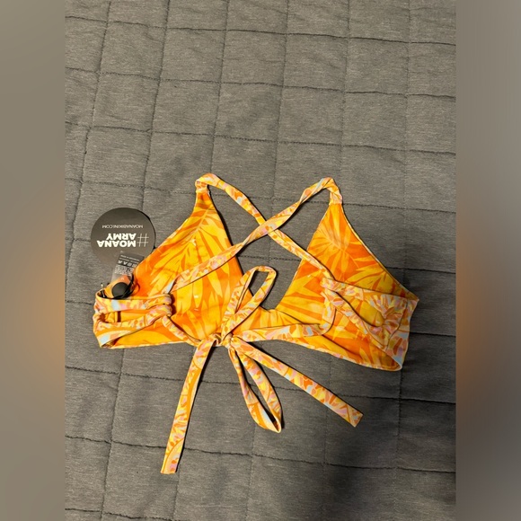 Moana Bikini - Reversible Citrus Squeeze Marlin Top - Size Medium - Picture 2 of 5